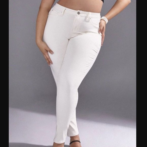 YMI Pants - YMI HyperStretch Mid-Rise Skinny Jeans- Gardenia color